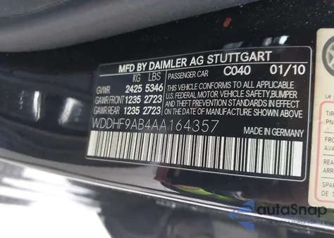 2010 Mercedes-Benz E 550 4Matic z USA, uszkodzony, nr VIN WDDHF9AB4AA164357